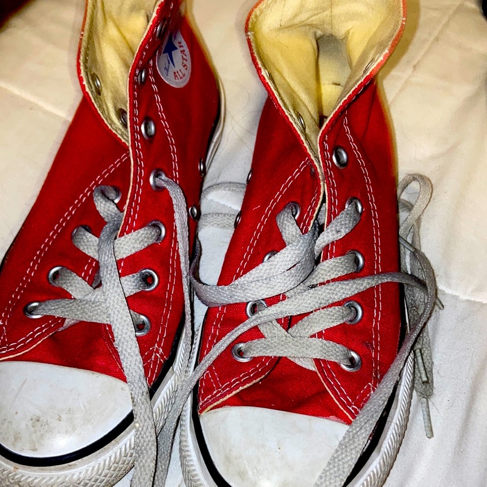 Color red